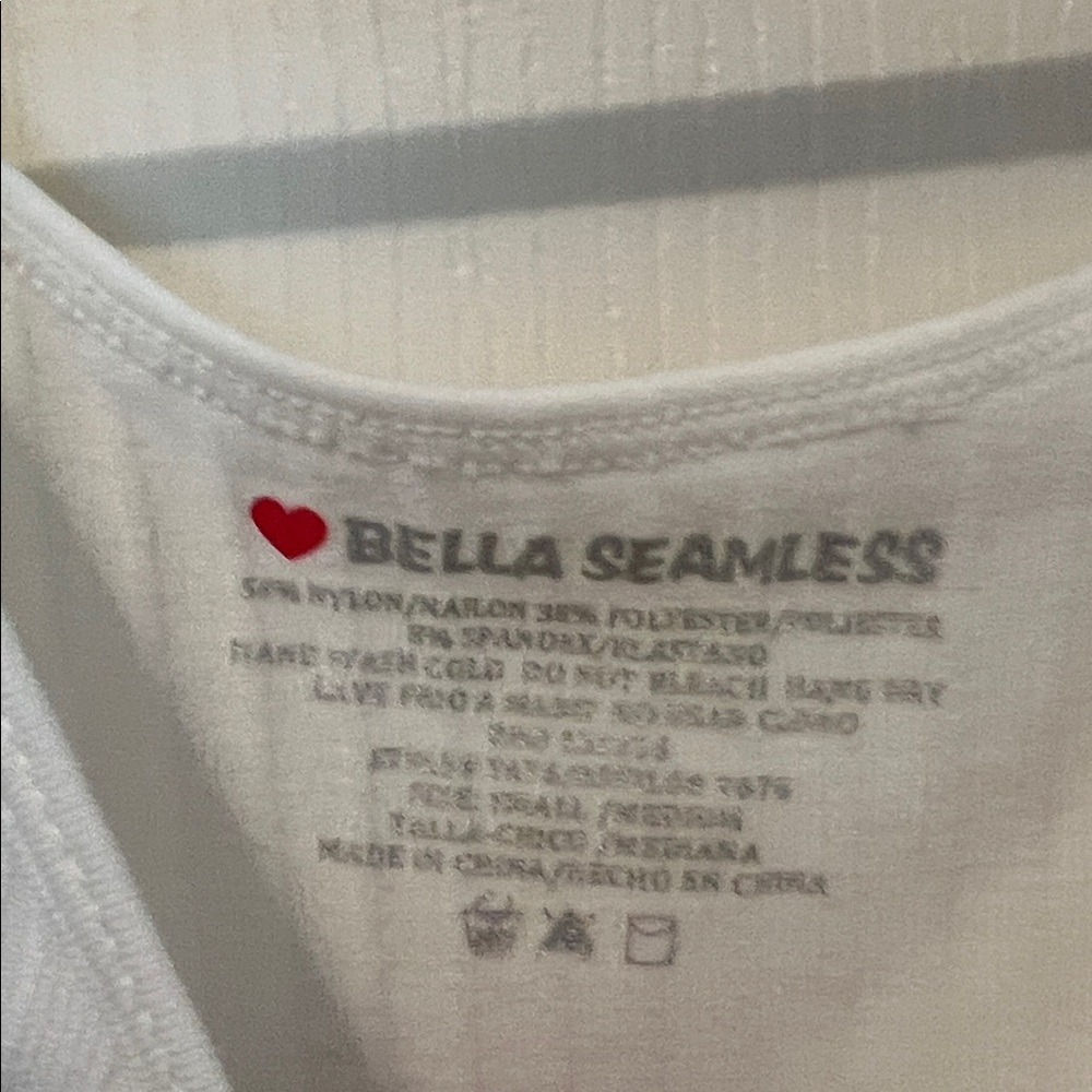 White Ribbed Zip-Up Crop Top - Picture 2 of 3
